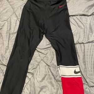 Woman’s size medium nike dri-fit leggings